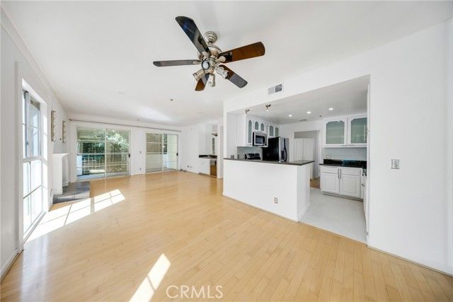 1401 S Bentley Avenue 203, Los Angeles, CA 90025