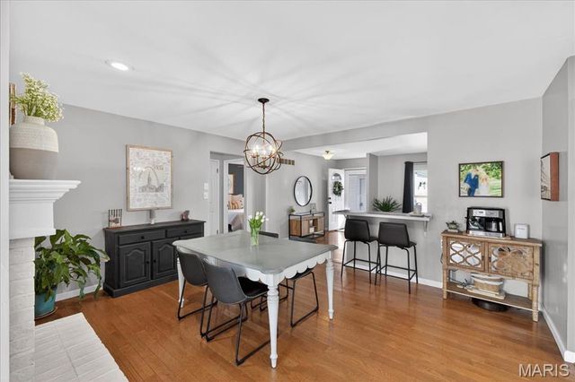 365 Palermo Drive, Ballwin, MO 63021