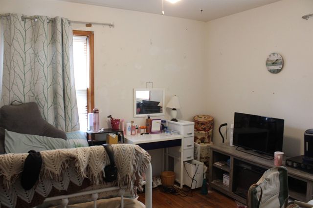 317 Stearns, Haysville, KS 67060