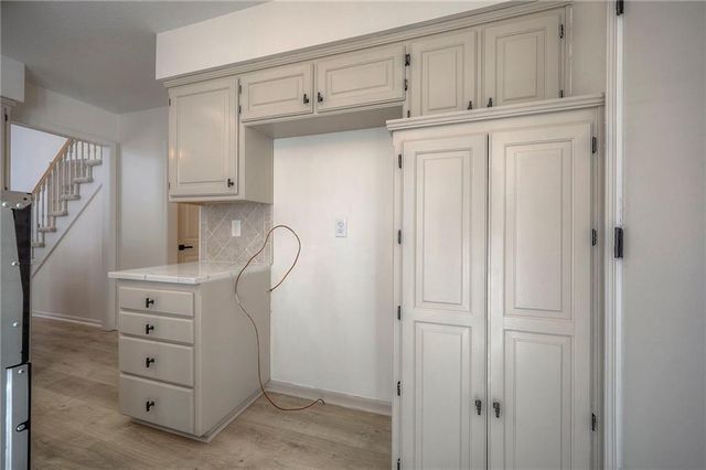 9415 W 122nd Street, Overland Park, KS 66213