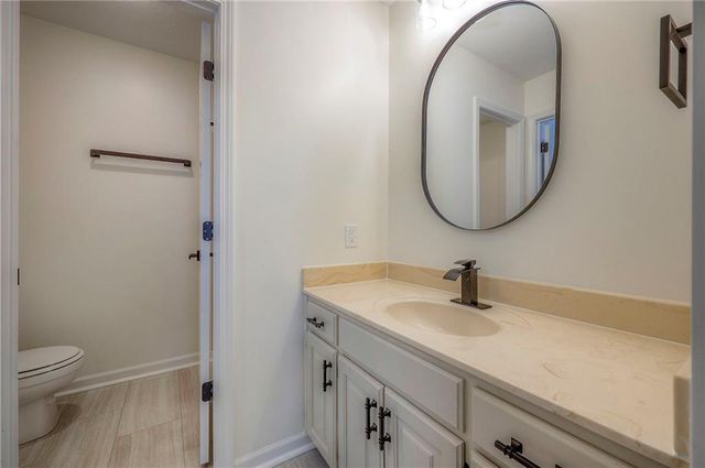 9415 W 122nd Street, Overland Park, KS 66213