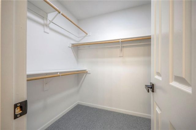 9415 W 122nd Street, Overland Park, KS 66213