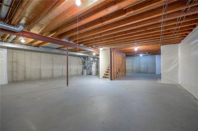 9415 W 122nd Street, Overland Park, KS 66213