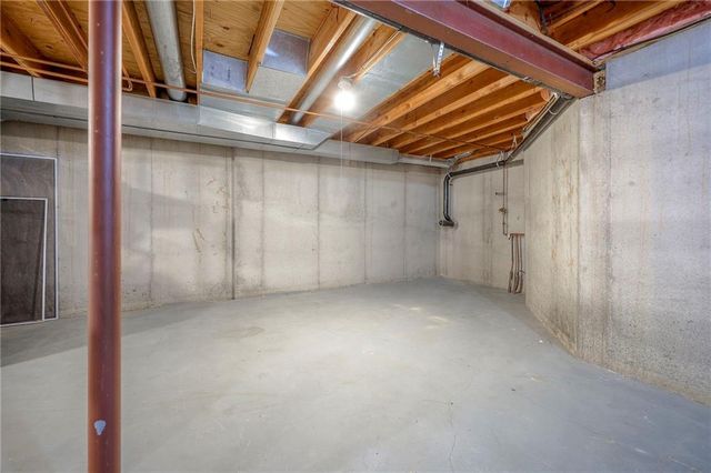 9415 W 122nd Street, Overland Park, KS 66213