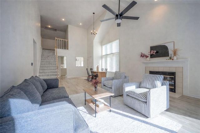 9415 W 122nd Street, Overland Park, KS 66213