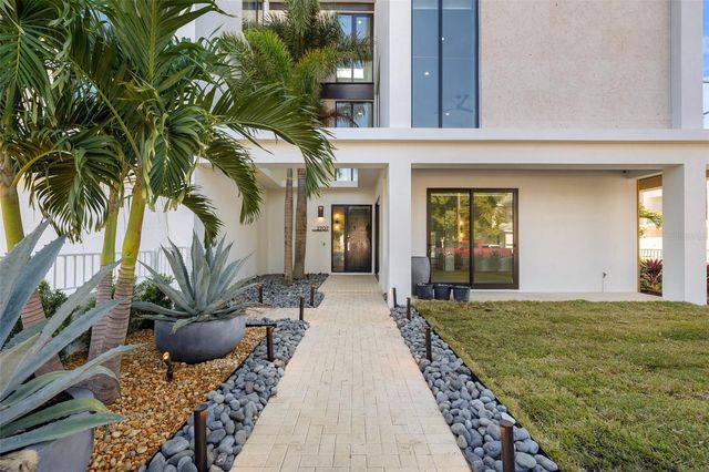 2707 N WOODROW AVENUE 3, Tampa, FL 33602