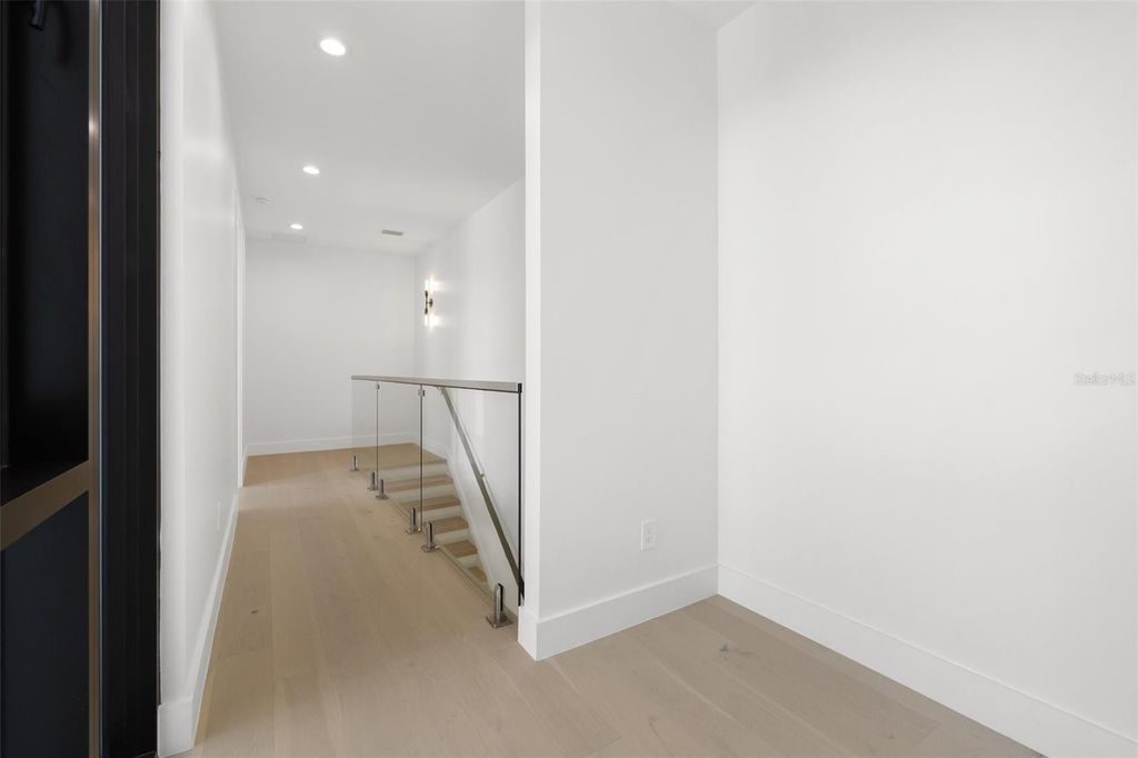 Image 31 of property listing at 2707 N WOODROW AVENUE 3, Tampa, FL 33602