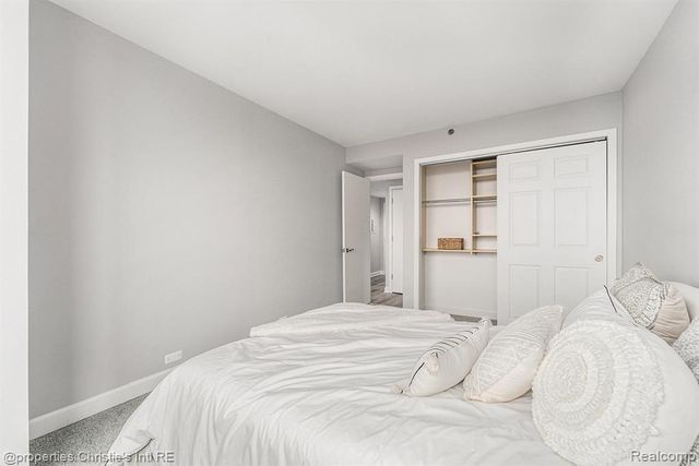 3320 Spinnaker Lane 16B, Detroit, MI 48207