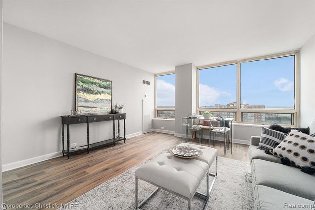 3320 Spinnaker Lane 16B, Detroit, MI 48207