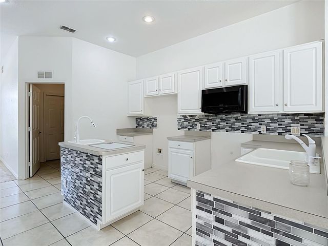 957 VIA BIANCA DRIVE, Davenport, FL 33896
