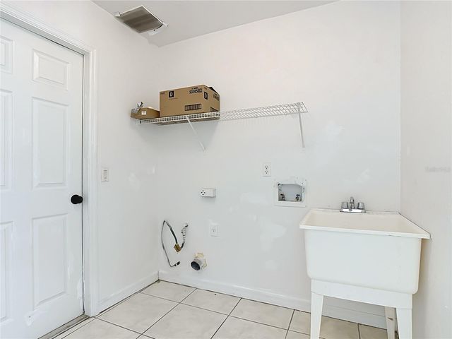 957 VIA BIANCA DRIVE, Davenport, FL 33896