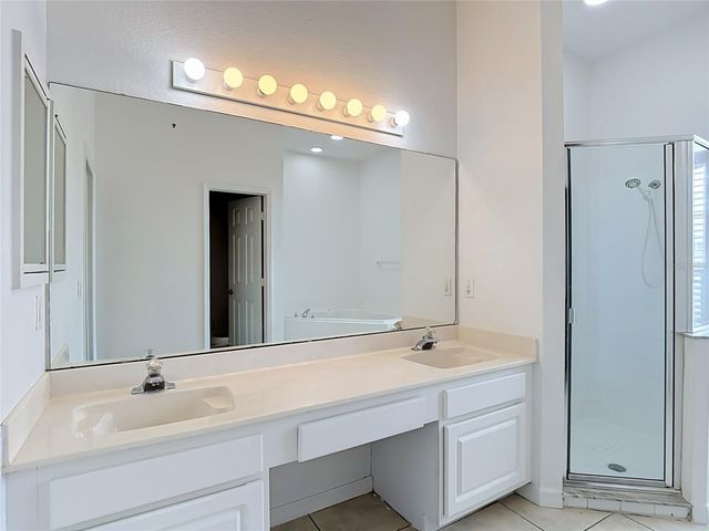 957 VIA BIANCA DRIVE, Davenport, FL 33896