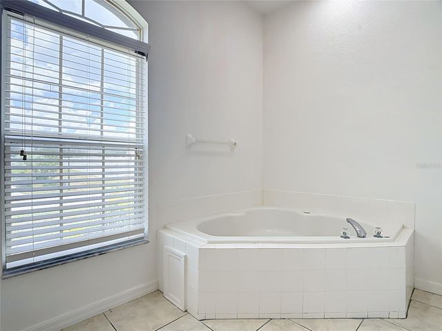 957 VIA BIANCA DRIVE, Davenport, FL 33896