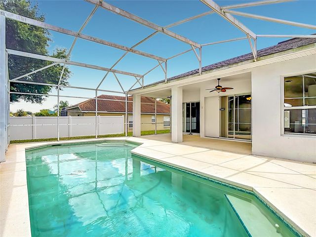 957 VIA BIANCA DRIVE, Davenport, FL 33896