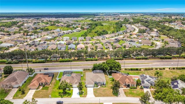 957 VIA BIANCA DRIVE, Davenport, FL 33896
