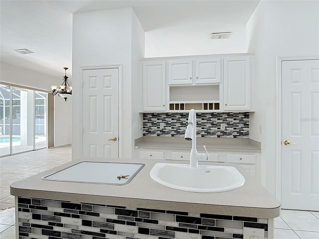 957 VIA BIANCA DRIVE, Davenport, FL 33896