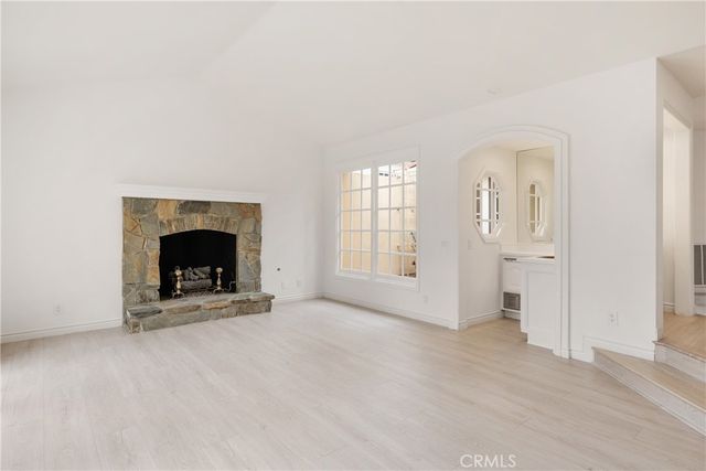 19371 Woodlands, Huntington Beach, CA 92648