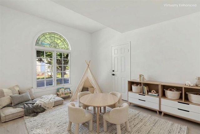 19371 Woodlands, Huntington Beach, CA 92648