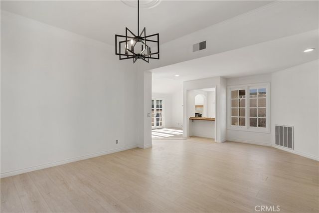 19371 Woodlands, Huntington Beach, CA 92648