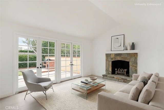 19371 Woodlands, Huntington Beach, CA 92648