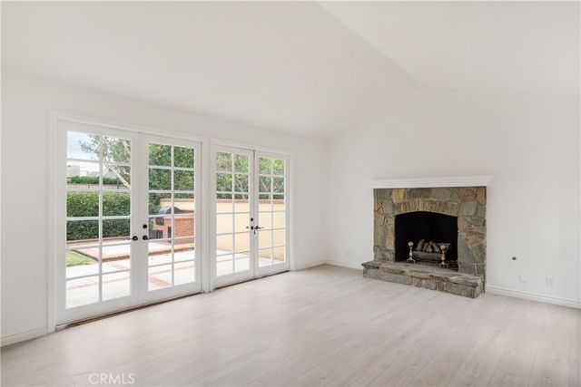 19371 Woodlands, Huntington Beach, CA 92648