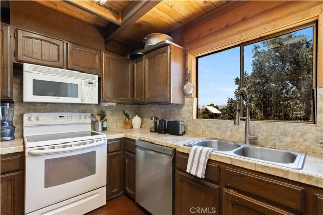1239 Boggs Lane, Lakeport, CA 95453
