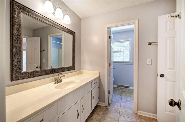 7 Valley Brook Drive SE, Rome, GA 30161