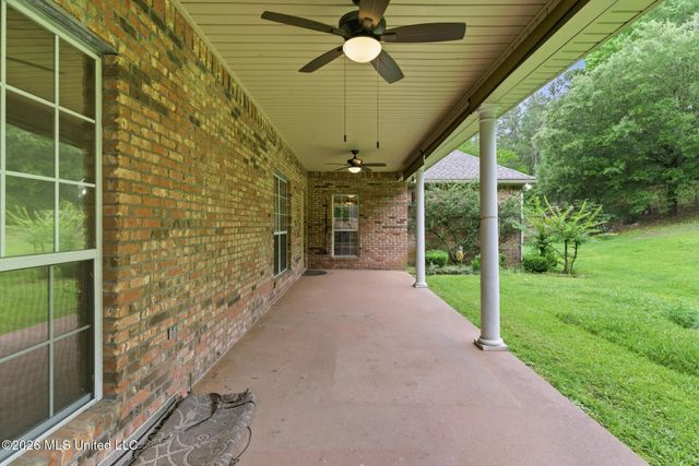 51 Woodville Trace, Hattiesburg, MS 39402