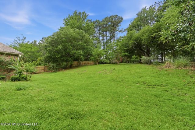 51 Woodville Trace, Hattiesburg, MS 39402