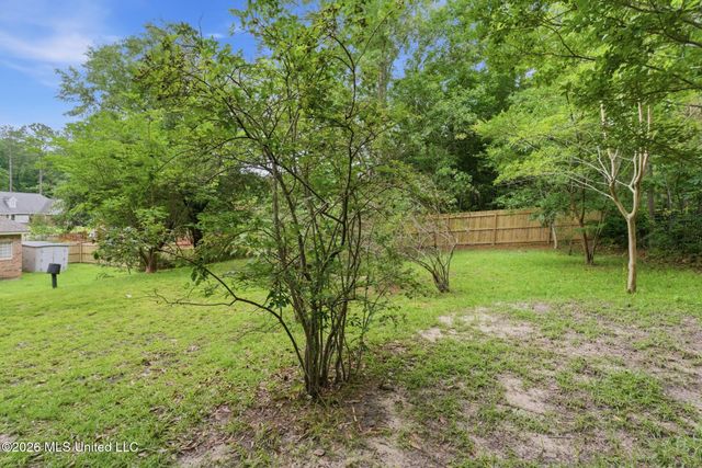 51 Woodville Trace, Hattiesburg, MS 39402