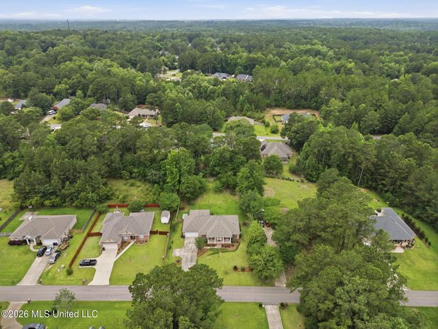 51 Woodville Trace, Hattiesburg, MS 39402