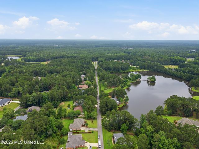51 Woodville Trace, Hattiesburg, MS 39402
