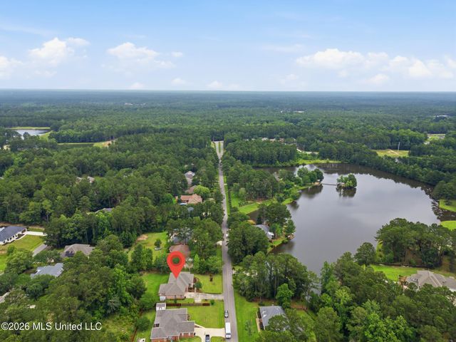 51 Woodville Trace, Hattiesburg, MS 39402