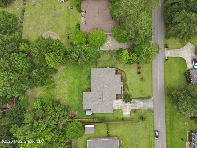 51 Woodville Trace, Hattiesburg, MS 39402