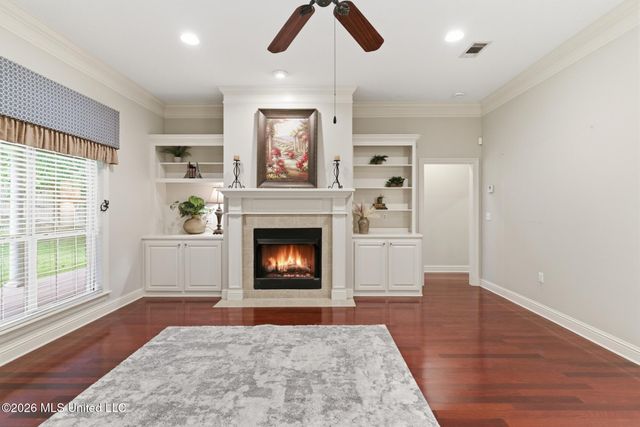 51 Woodville Trace, Hattiesburg, MS 39402