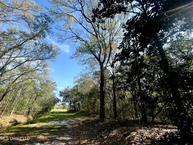 Holland Street, Pascagoula, MS 39581