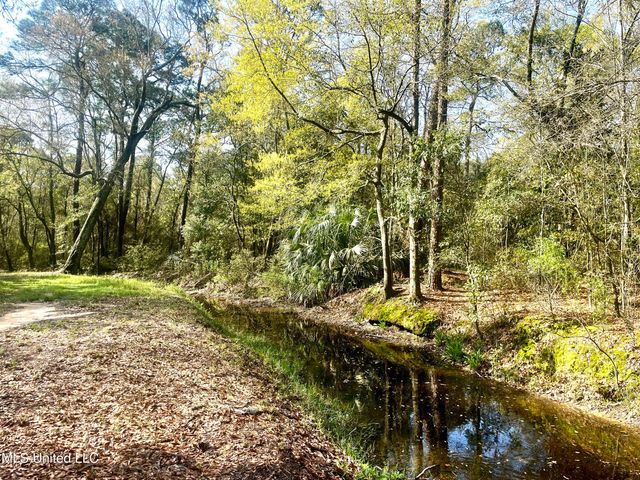 Holland Street, Pascagoula, MS 39581