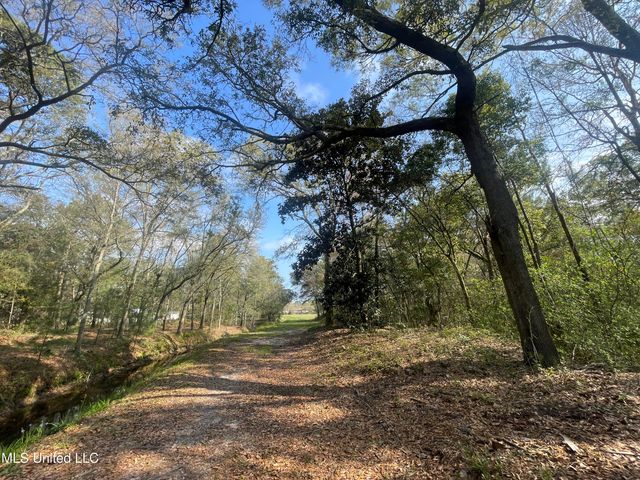 Holland Street, Pascagoula, MS 39581