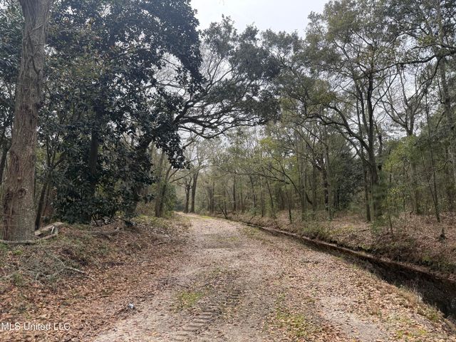 Holland Street, Pascagoula, MS 39581