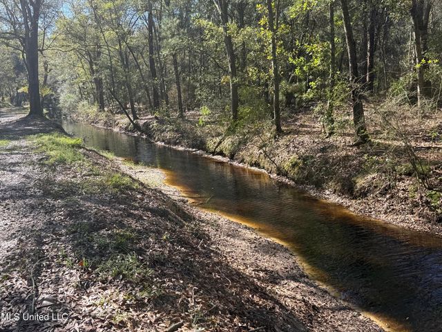 Holland Street, Pascagoula, MS 39581