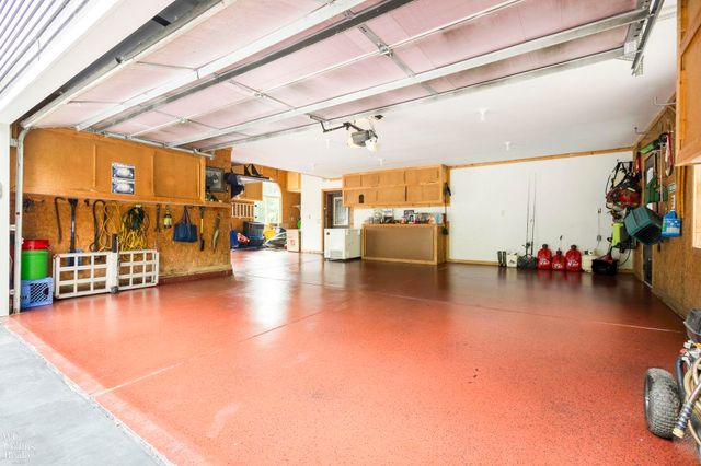 438 State Park Rd Road, Groveland Twp, MI 48462