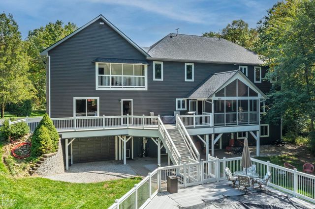 438 State Park Rd Road, Groveland Twp, MI 48462