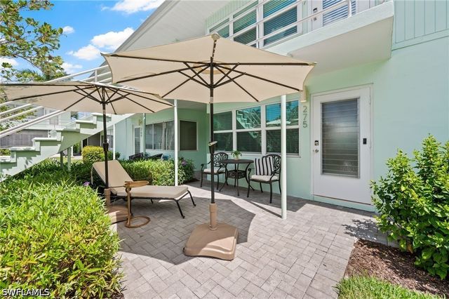 275 8th AVE S 275, Naples, FL 34102