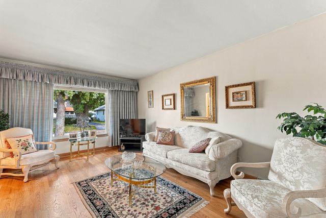 2430 Westover Avenue, North Riverside, IL 60546