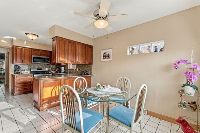 2430 Westover Avenue, North Riverside, IL 60546