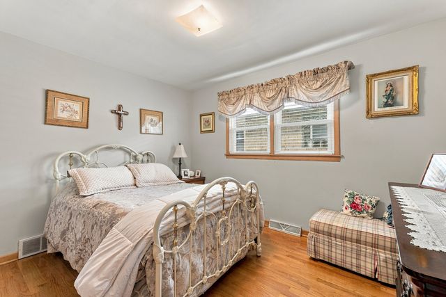 2430 Westover Avenue, North Riverside, IL 60546