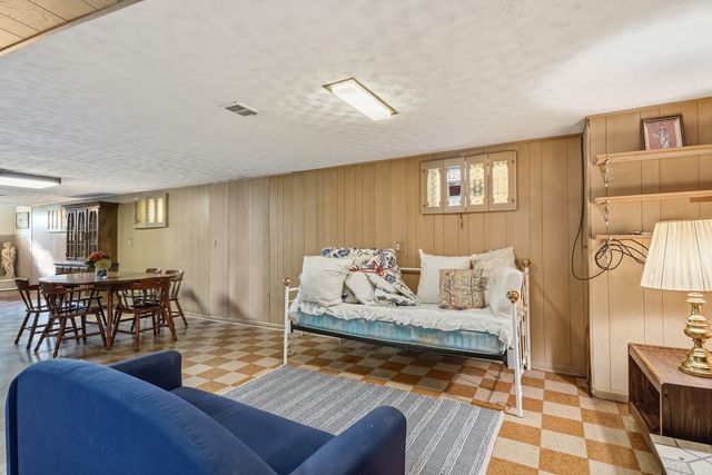 2430 Westover Avenue, North Riverside, IL 60546