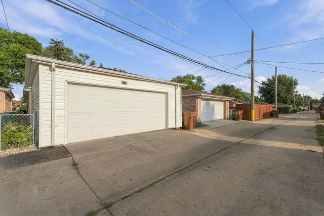 2430 Westover Avenue, North Riverside, IL 60546