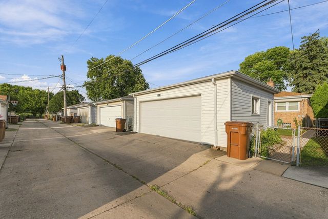 2430 Westover Avenue, North Riverside, IL 60546