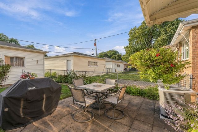 2430 Westover Avenue, North Riverside, IL 60546